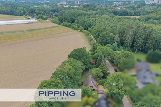 Feld- und Waldrand: „Sanierungsbedürftiges Einfamilienhaus in Reinbek“, 21465 Reinbek, Einfamilienhaus