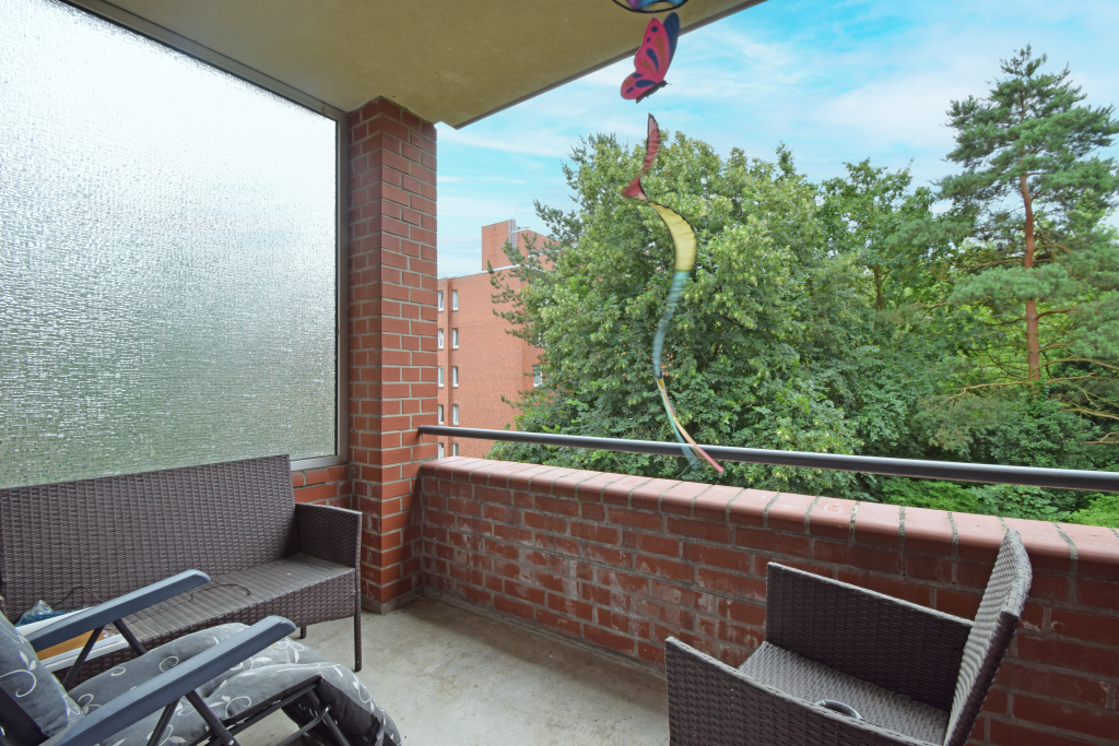 ... Zugang zum Balkon