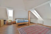 Großzügiges Schlafzimmer