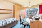 Schlafzimmer mit ... - Wohnen im Osten von Hamburg: „Gepflegtes Endreihenhaus mit viel Platz für die Familie“