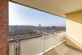 Loggia in Südausrichtung - Weitblick über Reinbek: „Großzügige 4‑Zimmer-Wohnung in Endetage“