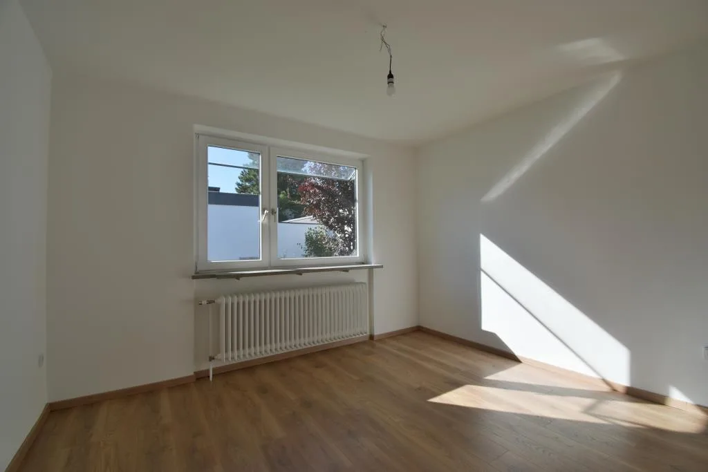 Großzügiges Schlafzimmer