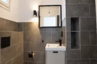 Gäste-WC mit Dusche