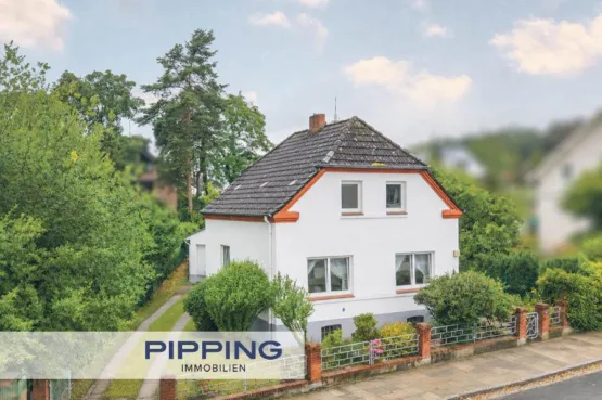 In ruhiger Lage: „Charmantes Einfamilienhaus mit Entwicklungspotenzial“, 21033 Hamburg, Einfamilienhaus