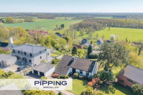Traumhafter Ausblick: „Einfamilienhaus mit Einliegerwohnung und Doppelgarage in Hanglage“, 21039 Escheburg, Einfamilienhaus