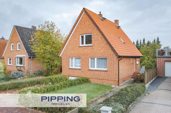 Wohnen in ruhiger Nachbarschaft: „Sanierungsbedürftiges EFH mit vielen Nutzungsmöglichkeiten“, 21481 Lauenburg, Einfamilienhaus