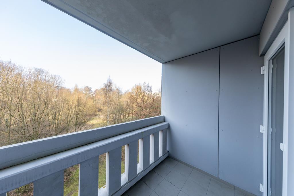 Loggia mit Blick ins Grün