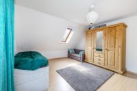 Großzügige Kinderzimmer...
