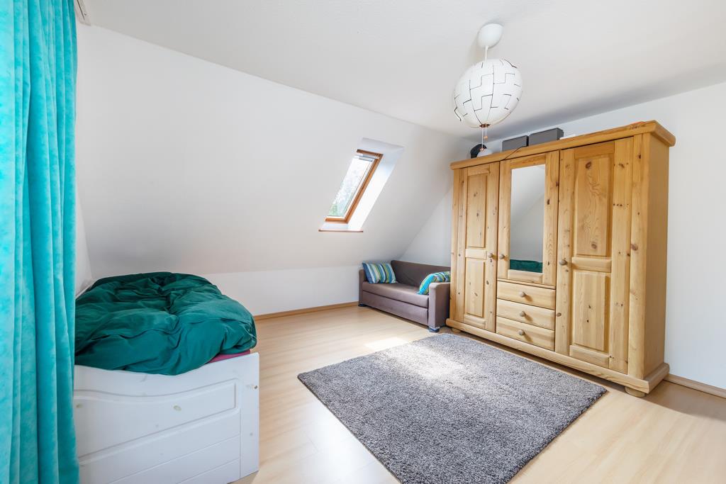 Großzügige Kinderzimmer...