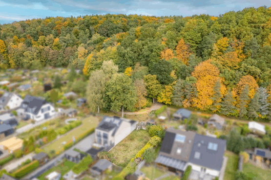 Gelegen in Hamburg-Bergedorf: „Attraktives Baugrundstück in zweiter Reihe“, 21029 Hamburg, Wohngrundstück