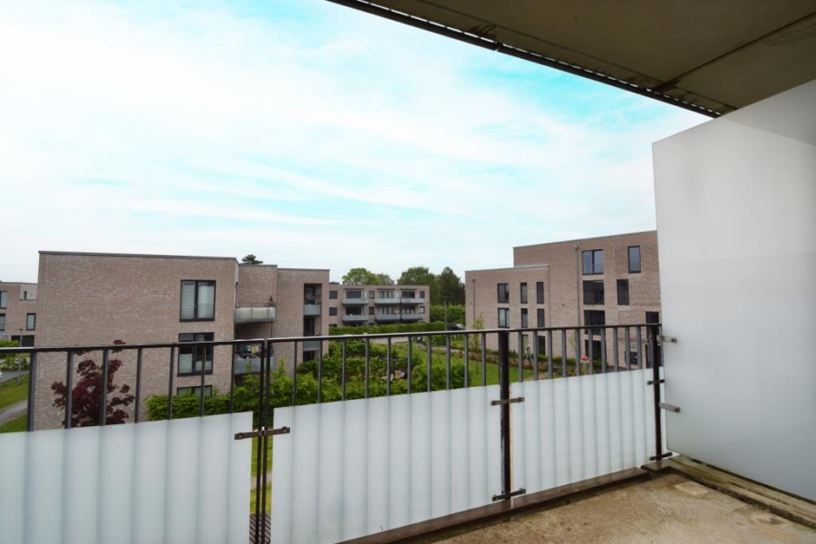 Einziehen und wohlfühlen: „Moderne 2‑Zimmer-Wohnung mit Wintergarten und Balkon“ - Photo 3