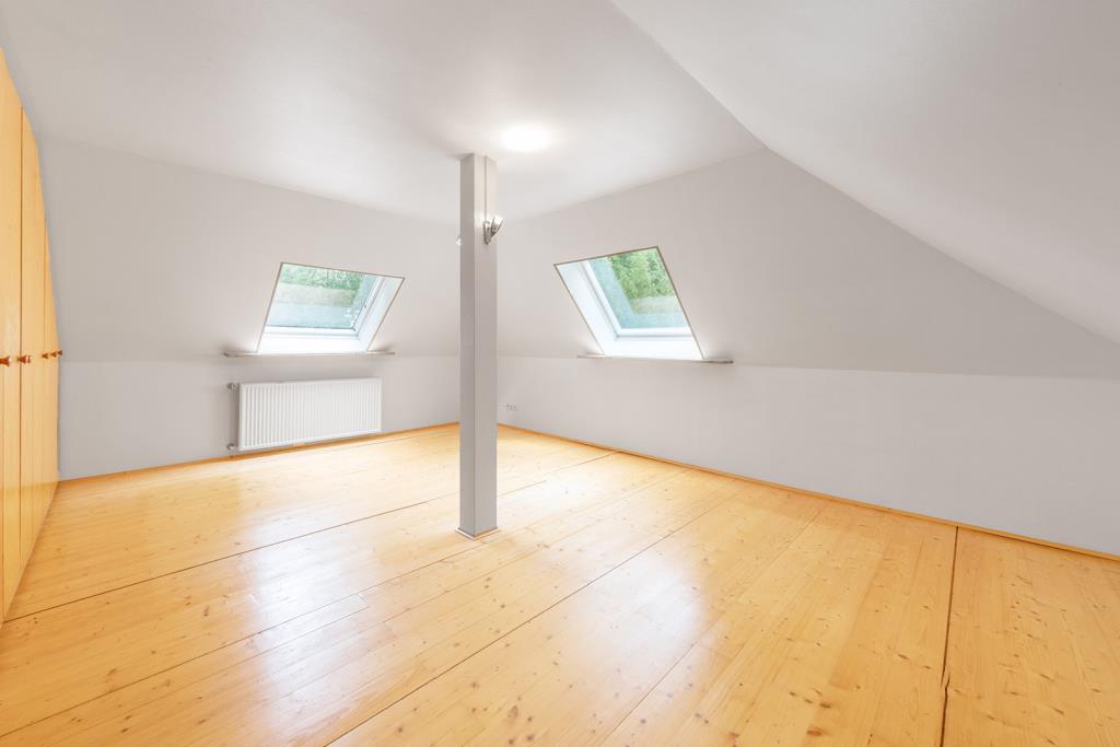 Geräumiges Schlafzimmer