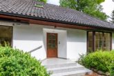 Objektbild - Mitten im Grünen: „Charmantes Einfamilienhaus in bester Lage von Aumühle“