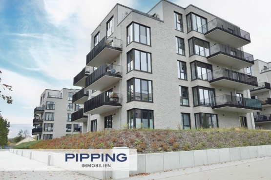 Wasser, so weit das Auge reicht: „Lichtdurchflutete 3‑Zimmer-Wohnung in Geesthacht“, 21502 Geesthacht, Etagenwohnung