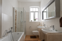 Zeitloses Duschbad