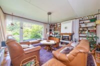 Lichterfülltes Wohnzimmer