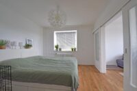 Großzügiges Schlafzimmer