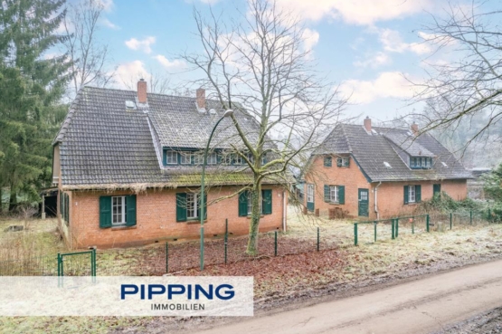 Freiraum für kreative Ideen: „Doppelhaus-Ensemble am Rande des Sachsenwaldes“, 21521 Aumühle, Zweifamilienhaus