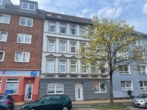 Straßenansicht des Gebäudes - Renditestarke Kapitalanlage: „Mehrfamilienhaus mit neun Wohneinheiten in Kiel-Gaarden“