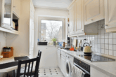 Zeitlose EInbauküche - In ruhiger Lage: „Charmante 3‑Zimmer-Wohnung in Reinbek“