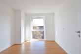 Helles Schlafzimmer - In ruhiger und zentraler Lage: „3‑Zimmer-Wohnung mit Balkon in Hamburg-Lohbrügge“