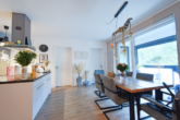 Lichtdurchfluteter Essbereich ... - Komfortables Wohnen: „Stilvolle 3‑Zimmer-Wohnung in ruhiger Lage von Reinbek“