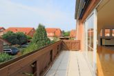 Sonniger Balkon - Zuhause im Grünen: „Gemütliche 3‑Zimmer-Wohnung mit Gartenanteil und Balkon“
