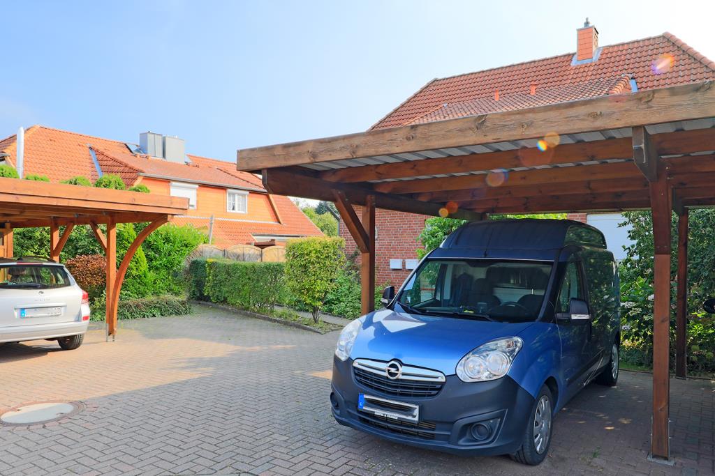 Außen- und Carportstellplatz