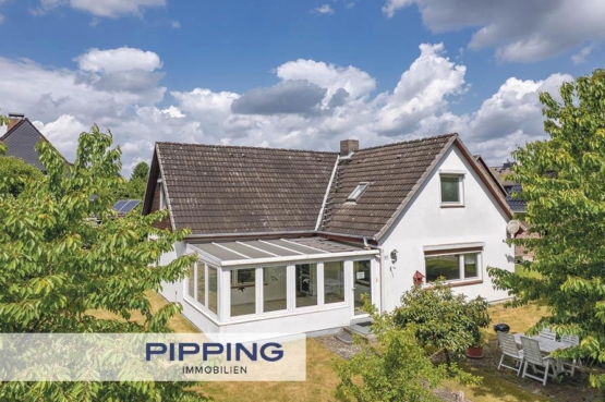 Hamburg-Billstedt: „Renovierungsbedürftiges Einfamilienhaus mit Platz für die ganze Familie“, 22119 Hamburg, Einfamilienhaus