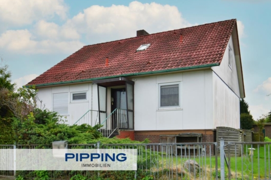 Platz in der Idylle gesucht? „Attraktives Grundstück mit Altbestand im beschaulichen Brunsbek“, 22946 Brunsbek, Einfamilienhaus