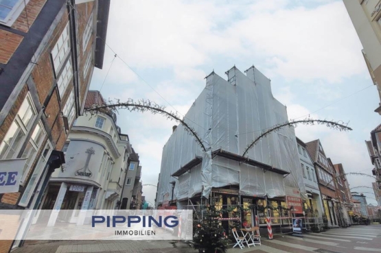 Frei lieferbar: „Denkmalgeschütztes Geschäftshaus in 1A-Lage der Fußgängerzone von&nbsp;Stade“, 21682 Stade, Wohn- und Geschäftshaus