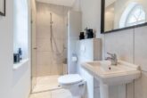 Duschbad im Erdgeschoss - Liebe ist doch käuflich: „Charmantes Einfamilienhaus in bester Lage von Aumühle“