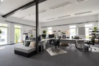 Modernes, offenes Büro