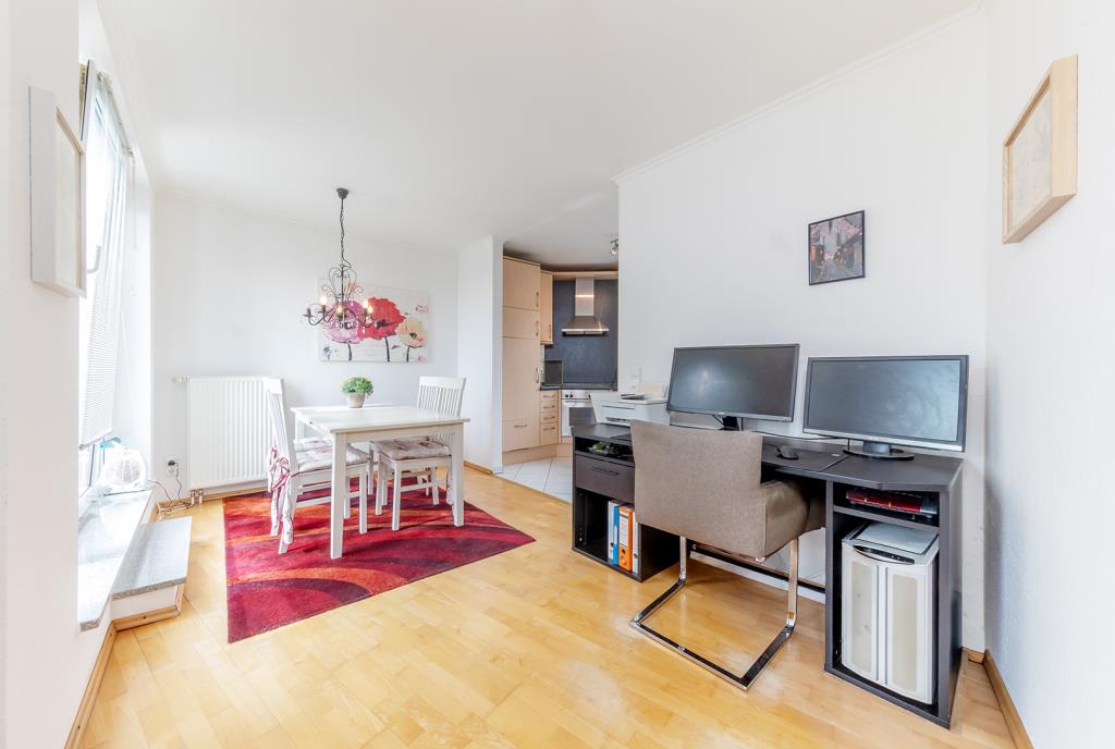 Lichtdurchflutete Essecke