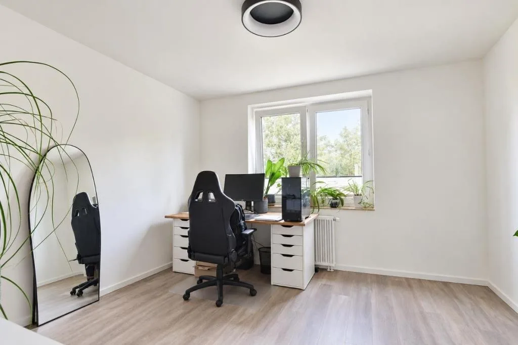 Optionales Arbeitszimmer